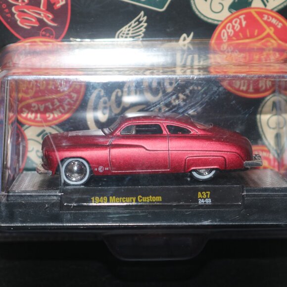 M2 Coca-Cola 1949 Mercury Custom diecast NIP - Picture 2 of 3